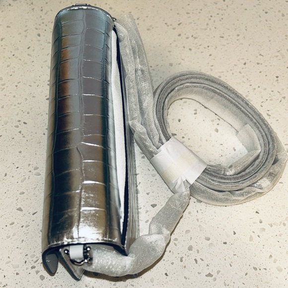 ♠️ Kate Spade Madison Croc Embossed Mini Crossbody Silver NWT - Picture 4 of 13